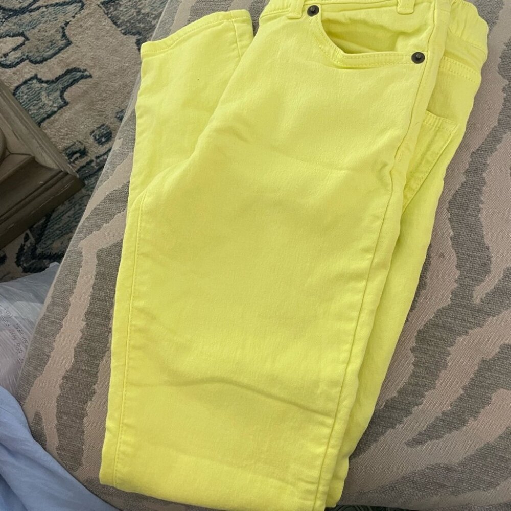 Old Navy stretch jeggings yellow adorable!
